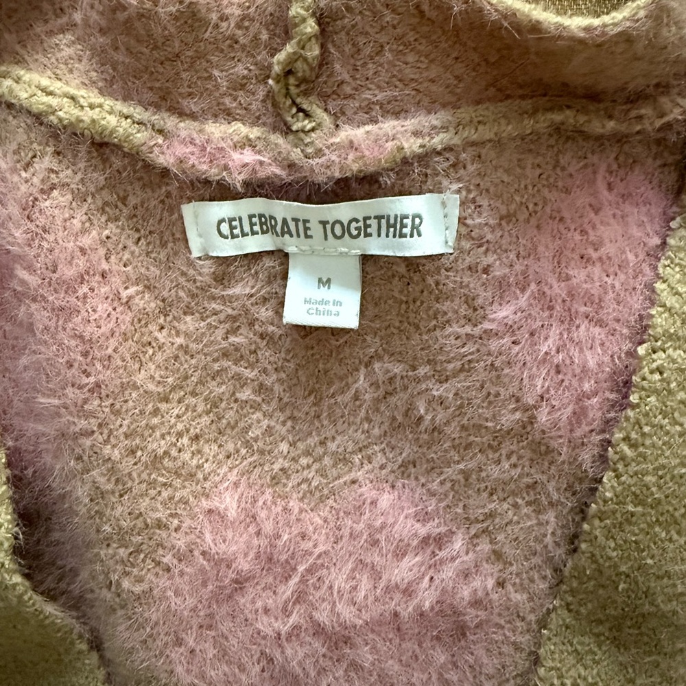 Pink Heart Patterned Sweater - Picture 3 of 3